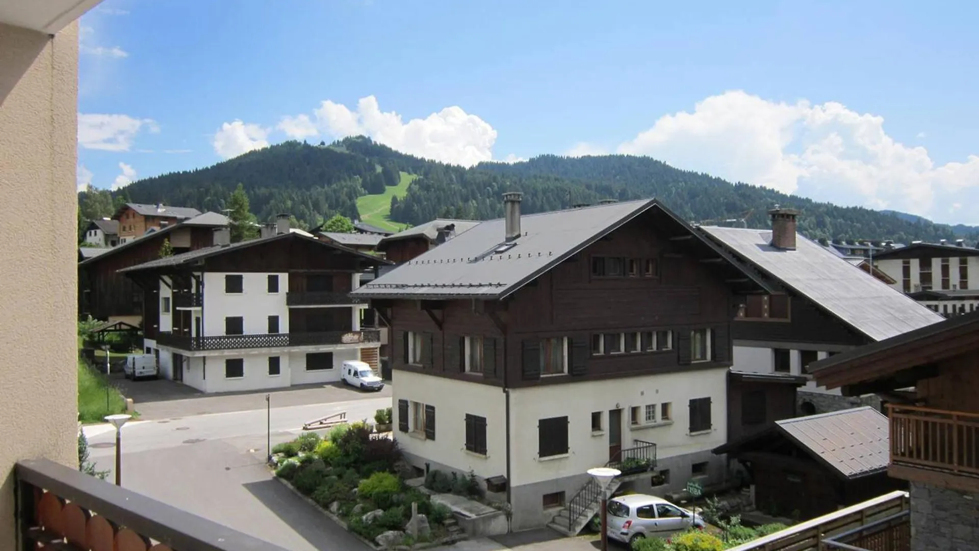 Appartement Confortable Pour 5 Pers - Sud, Balcon, Garage - 300M Commerces/Pistes, Les Gets - Fr-1-802-67 0*,  France
