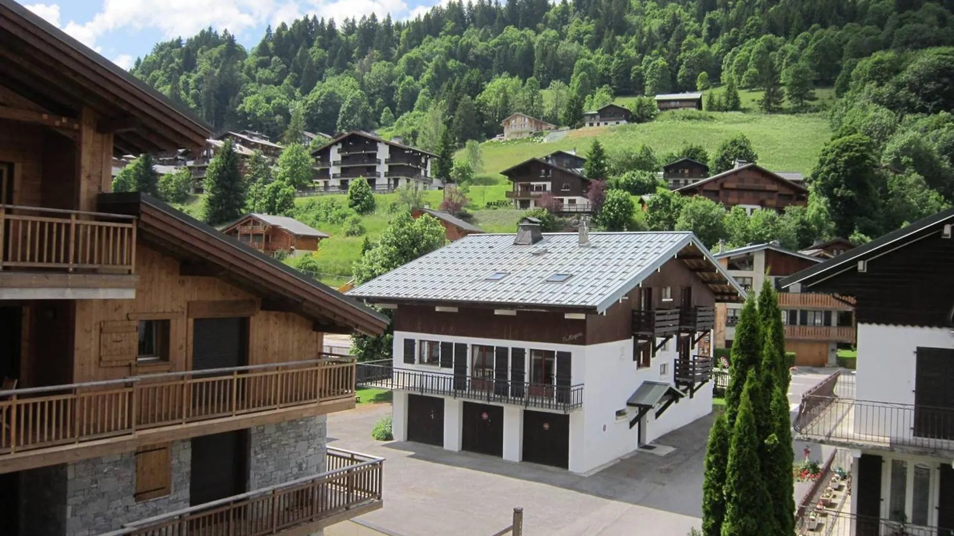 Appartement Confortable Pour 5 Pers - Sud, Balcon, Garage - 300M Commerces/Pistes, Les Gets - Fr-1-802-67 Apartment